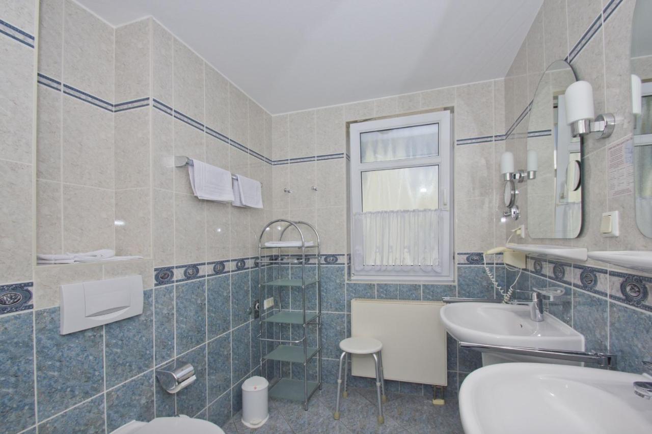 Mit Meerblick Und Balkon, Gratis Nutzung Vom Ahoi Erlebnisbad Und Sauna In Sellin - Meeresblick Fewo 24 Goehren  Exterior foto